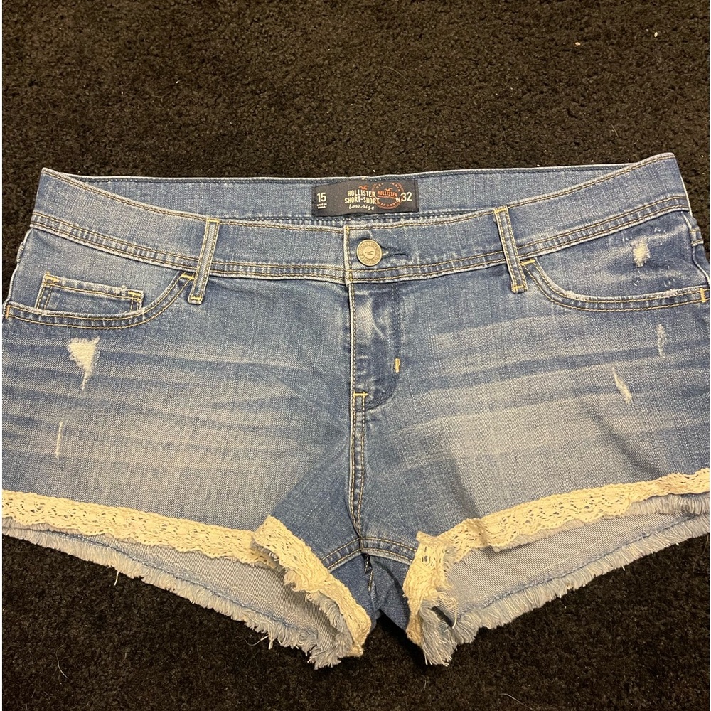 NWOT Hollister Short Short Jean Shorts with Lace Detail Size 15